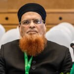 Mufti Taqi Usmani and Maulana Hanif Jalandhari during the Wifaq ul Madaris election meeting at Darul Uloom Karachi.