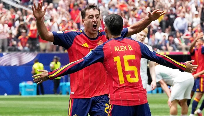 Spain players celebrating their 3-0 victory over Austria in the FIFA World Cup 2026 Round of 32.