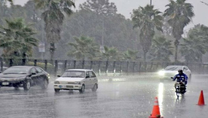 Cloudy morning weather in Karachi with hot and humid conditions across much of Pakistan.