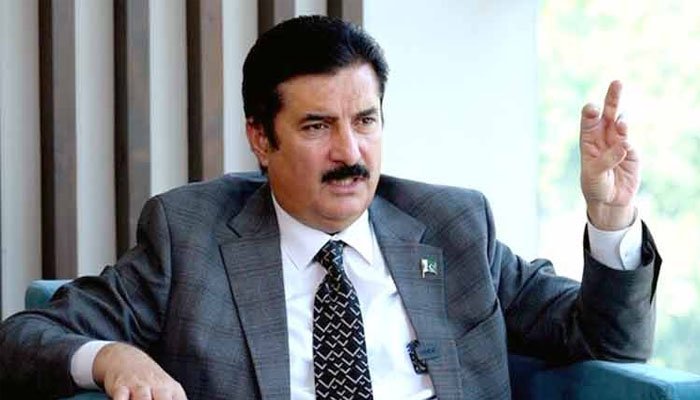 Governor Khyber Pakhtunkhwa Faisal Karim Kundi addressing the media on security operations and political developments.