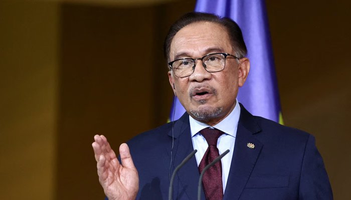 Malaysian Prime Minister Anwar Ibrahim speaking about alleged Israeli citizens and government action.