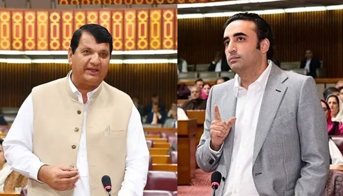Federal Minister for Kashmir Affairs Amir Muqam speaking at a political rally in Muzaffarabad.