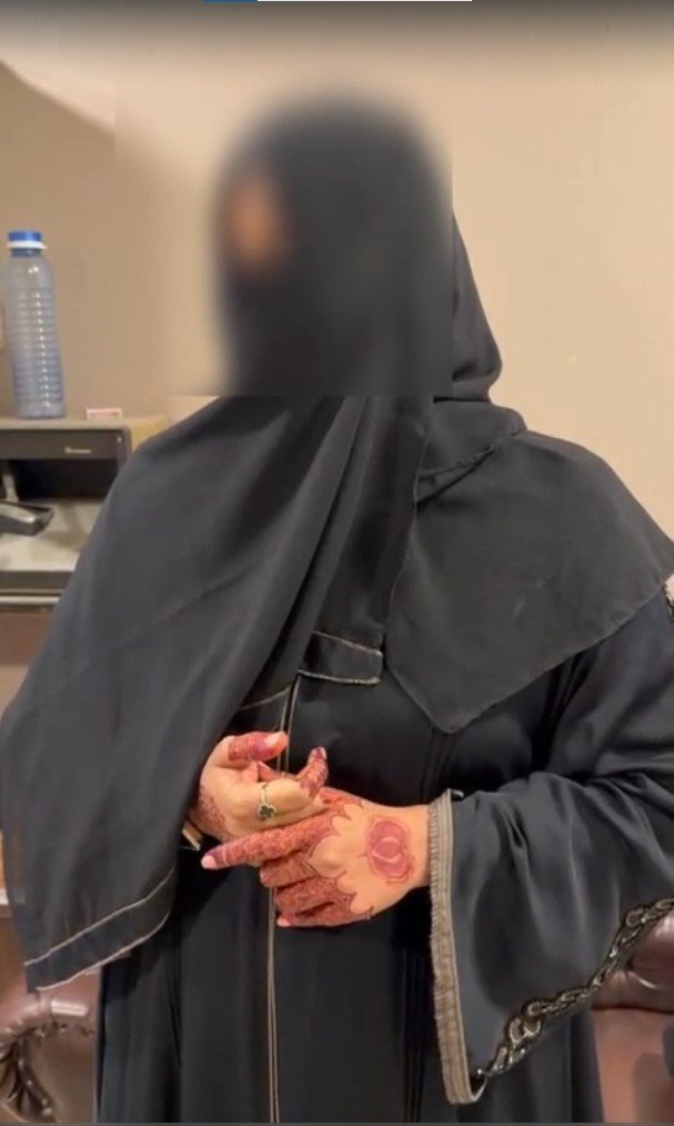 FIA immigration officials conduct checks at Karachi airport during a human trafficking investigation.