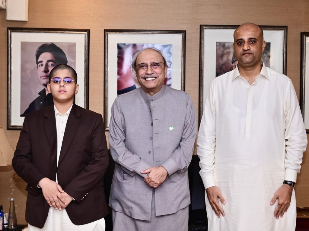 President Asif Ali Zardari receives a briefing from Deputy Mayor Karachi Salman Abdullah Murad on municipal development projects in Karachi.
