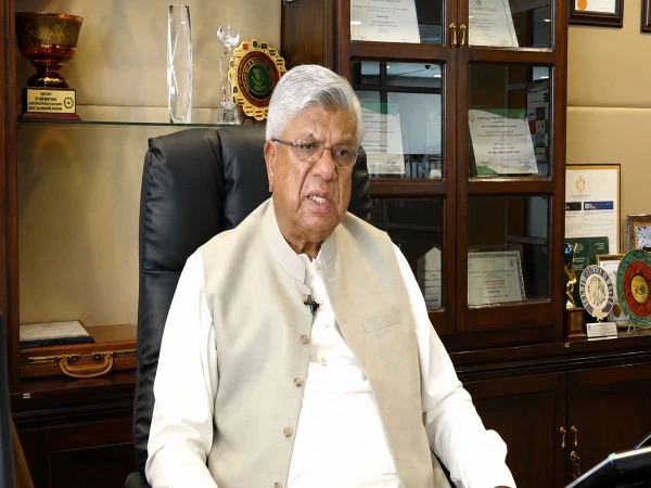 PIA aircraft at an airport as Arif Habib discusses the airline's post-privatization plans.