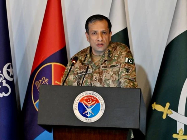 DG ISPR addresses students during ISPR Summer Camp 2026, discussing national security and security challenges.