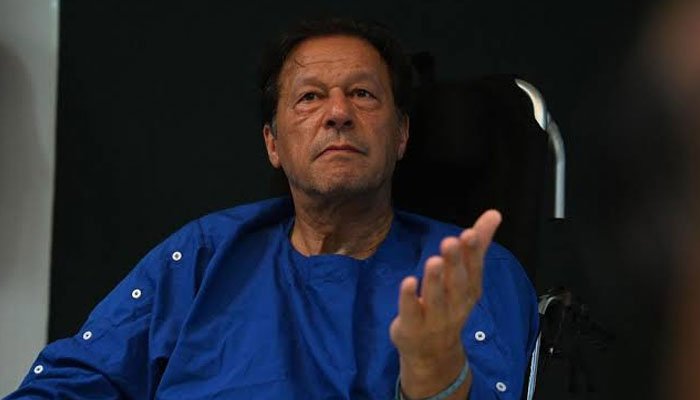 Federal government files review petition over Imran Khan hospital transfer order