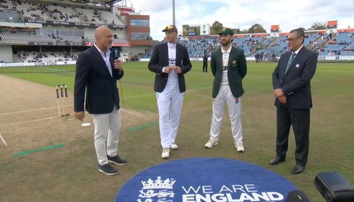 Pakistan and England players during the first Test match in Leeds