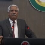 Retired Lt Gen Muhammad Saeed speaking to students during the ISPR Summer Internship Program 2026 on leadership and character building.