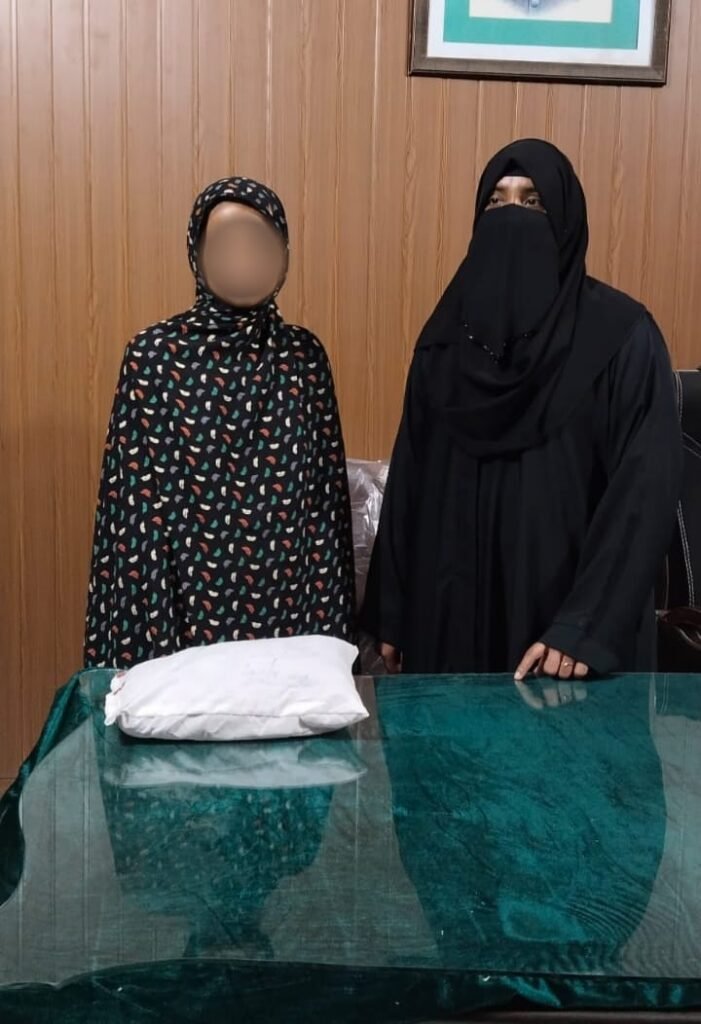 Keamari Police arrested a woman and recovered 2kg of ice drug during a narcotics operation.