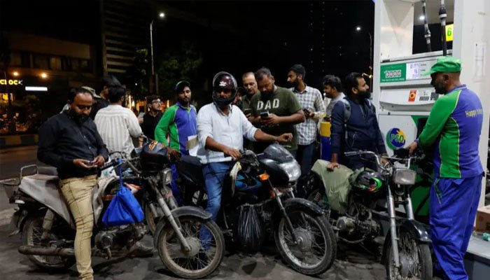 New petrol and diesel prices announced by the Pakistan government