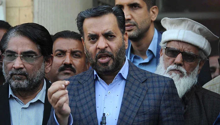 MQM-P leader Mustafa Kamal speaks about new provinces during a press conference in Karachi