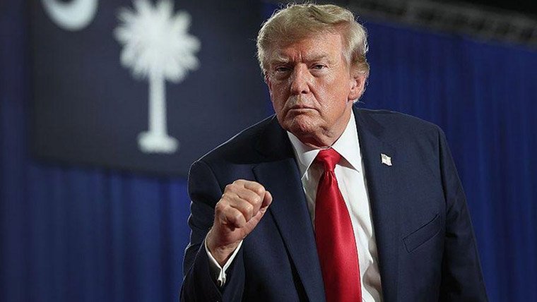 US President Donald Trump discussing the Ukraine war, Iran and Britain