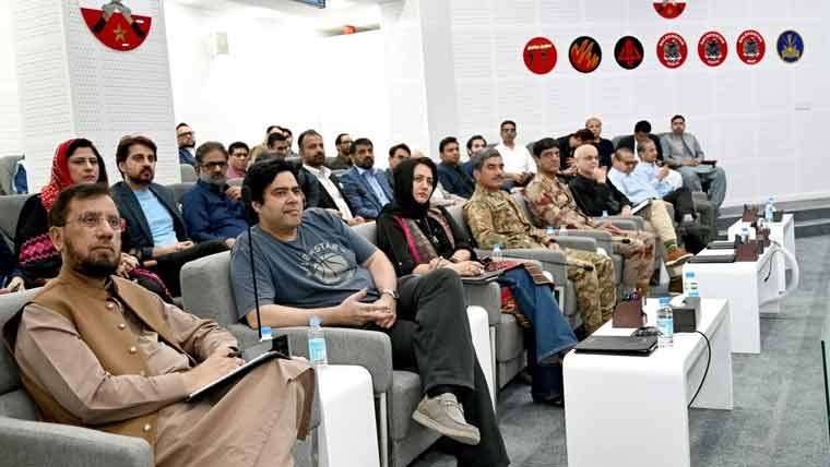 Quetta Corps Commander meets media representatives to discuss security and counter-terrorism efforts in Balochistan