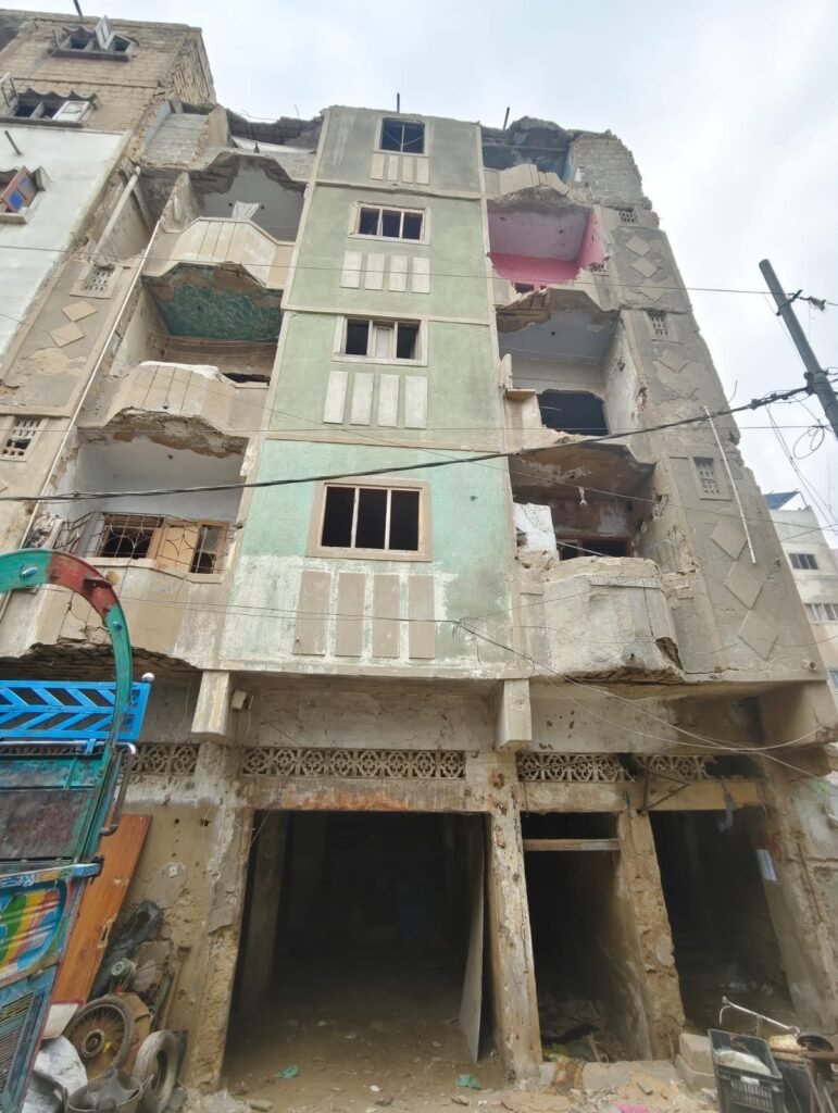 SBCA demolition operation against dangerous and dilapidated buildings in Lyari Karachi.