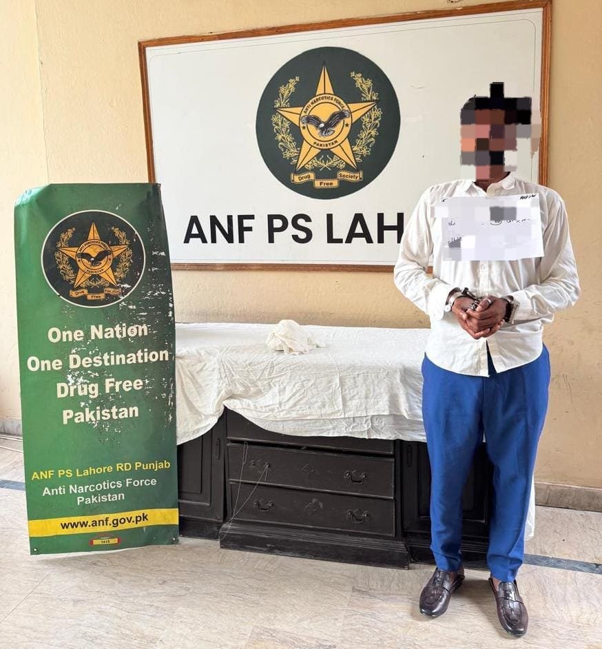 ANF officials seize heroin during anti-drug operations in Pakistan.