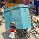 Madadgar 15 officials recover a snatched motorcycle in Nazimabad, Karachi