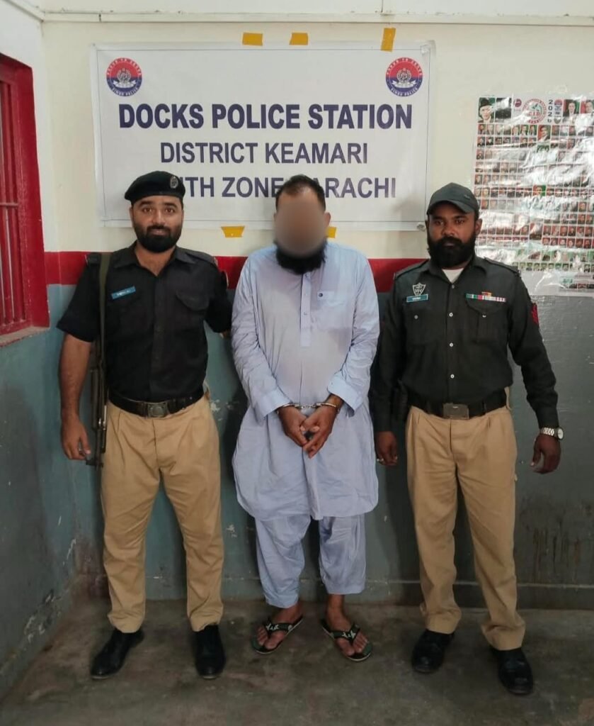 Keamari Police action against suspected drug dealer in Machhar Colony Karachi