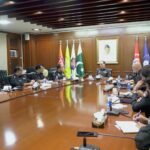 Additional IG Karachi Azad Khan chairing a traffic management meeting