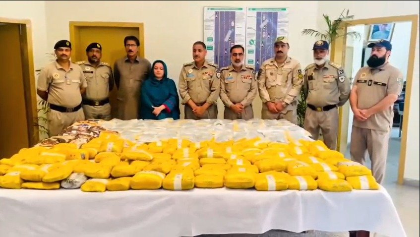 Motorway Police recover opium and hashish from two vehicles near Kallar Kahar on the M2 Motorway