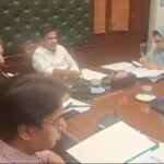 Karachi traffic police and administration taking action against illegal parking