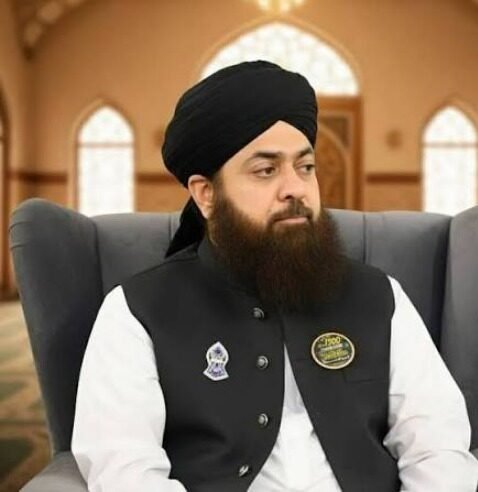 Shadab Raza Naqshbandi meeting community representatives in Karachi