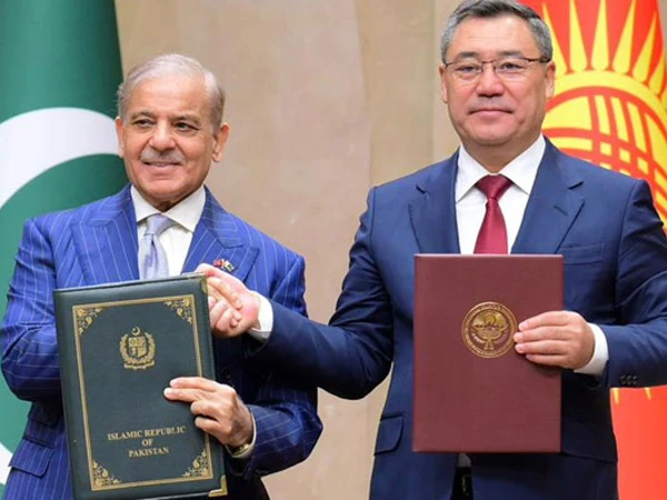 Prime Minister Shehbaz Sharif and Kyrgyz leaders during agreement signing ceremony in Bishkek