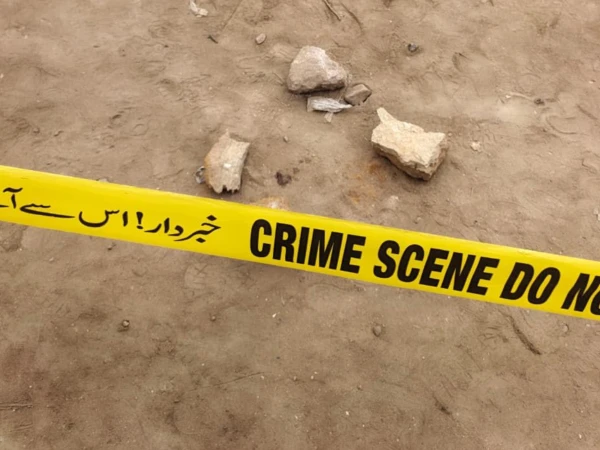 CCTV footage of two suspects allegedly involved in a robbery and shooting in Shah Latif Town Karachi.