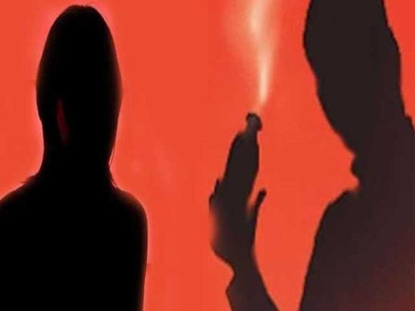 Karachi court hearing in the Liaquatabad acid attack case involving a husband accused of facilitating the crime