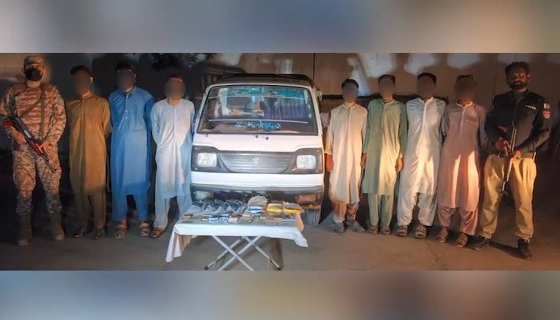 Pakistan Rangers Sindh personnel conducting a joint operation against suspected human traffickers in Karachi.