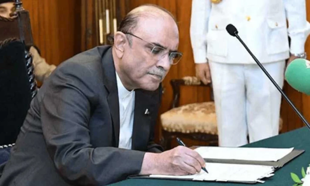 President Asif Ali Zardari and Prime Minister Shehbaz Sharif discussing Pakistan’s political and security situation
