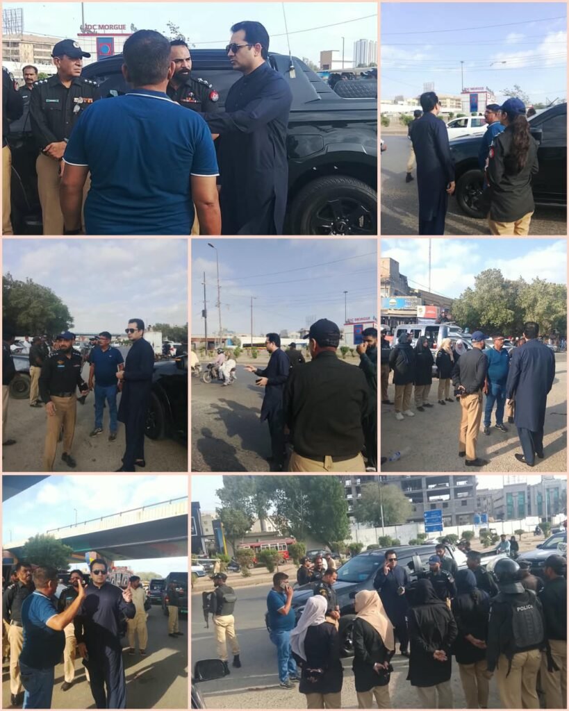 SSP Central Muhammad Imran Khan inspecting police checking points in Karachi