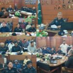 DIG East Farukh Ali reviewing crime and security measures in Karachi