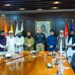 ایڈیشنل آئی جی کراچی آزاد خان اور ڈاکٹر علامہ جمیل راٹھور کی قیادت میں علماء پیس کونسل کے وفد کی ملاقات، جس میں امن و امان اور مذہبی ہم آہنگی پر تبادلہ خیال کیا گیا۔