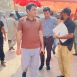 Anti-encroachment operation by Karachi authorities in Khori Garden and Jodia Bazaar, with illegal stalls and structures being removed