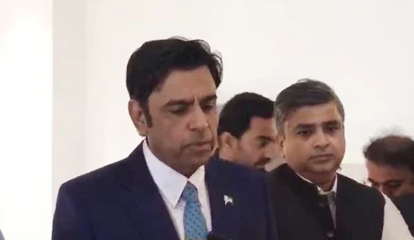 Sindh Chief Secretary speaking at a rabies awareness event in Karachi