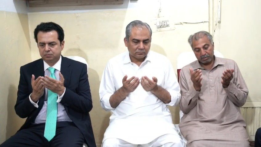 Mohsin Naqvi and Talal Chaudhry visit the residence of student Laiba Ejaz's family in Islamabad.