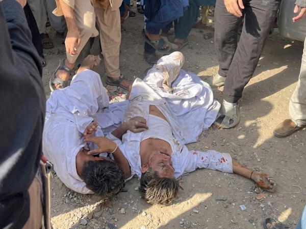 Two suspected robbers arrested by New Karachi police after being caught by citizens near Siddiq Akbar Mosque