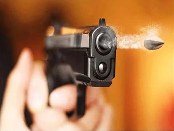 Karachi firing incident near Ali Bhai Auditorium leaves three people injured.