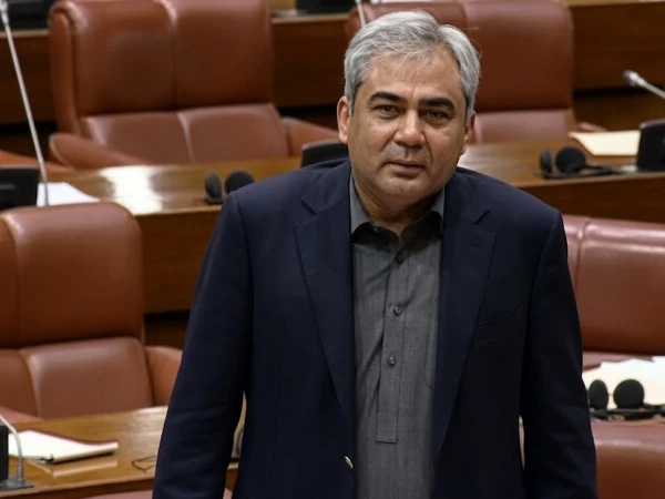 Interior Minister Mohsin Naqvi speaking during a Senate session about Maulana Fazlur Rehman and Pakistan's visit to Iran.